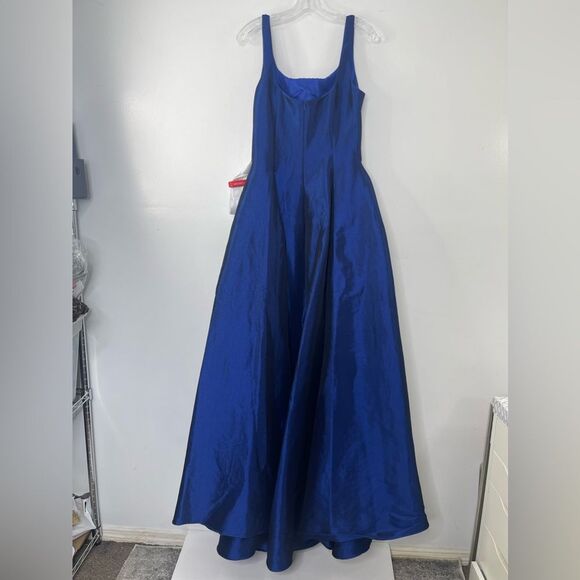 Mac Duggal 12225 Sapphire Front Slit Square Neck Ballgown With Train, Size 6 - Picture 3 of 13